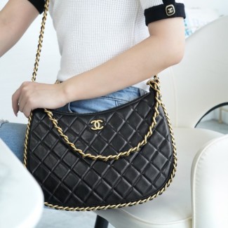 샤넬 25C 뉴 클래식 캐비어 코스메틱 백 블랙