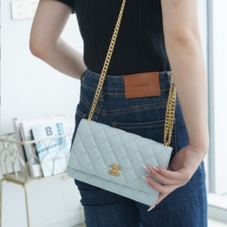 팬더샵 샤넬 카멜리아 WOC 백 라이트 블루