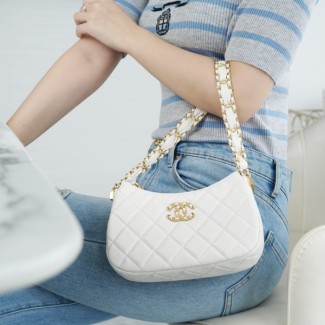 팬더샵 샤넬 23K 클래식 호보백 스몰 화이트