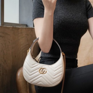 구찌 GG 마몽 하프문 쉐입 미니백 화이트 699514