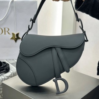 디올 미디엄 새들 스트랩 백 울트라 매트 블랙