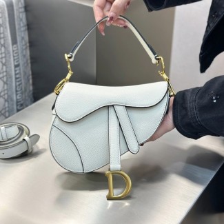 디올 스몰 새들 스트랩 백 라떼