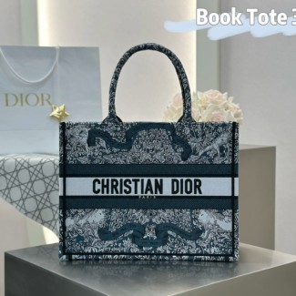 디올 미디엄 북 토트백 어라운드 더 월드 모티프 자수 블루 화이트