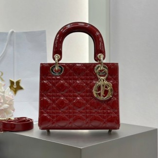 디올 스몰 레이디백 페이턴트 까나쥬 체리 레드