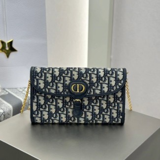 디올 바비 이스트웨스트 체인 파우치 블루 디올 오블리크 자카드