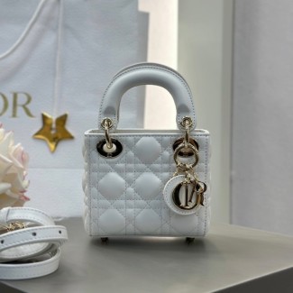 디올 레이디 마이크로 백 파우더 블루