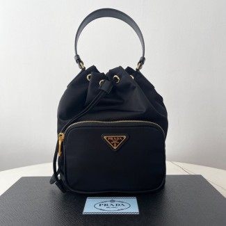 프라다 듀엣 리나일론 버킷 백 블랙 1BH038