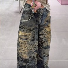 아크네 스크리블 프린트 디스트레스 바기 핏 데님 진