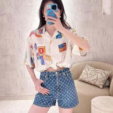 루이비통 마히나 패치 반팔 셔츠 화이트 1AHGGD